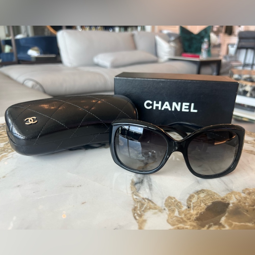 Chanel sunglasses c.518
